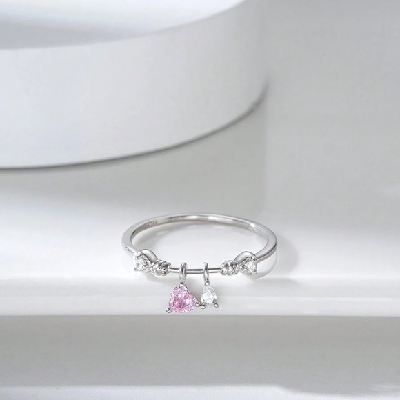 Heart Cut Zirconia Charm Design 925 Sterling Silver Ring - Picture 2 of 10